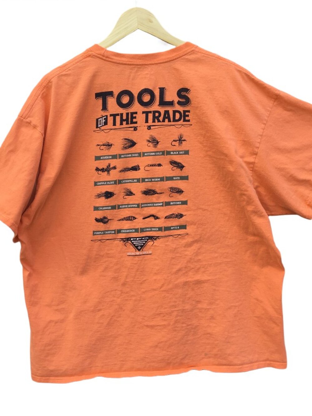 Columbia Tshirt Mens XXL Orange Tools of The Trade Fishing Lures Fisherman
